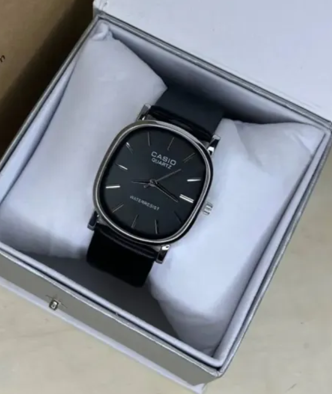 Leather Wristwatch Trendy zone